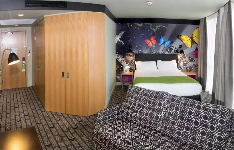 キングサイズベッドのエクゼクティブルーム, Holiday Inn Salisbury   Stonehenge, An Ihg