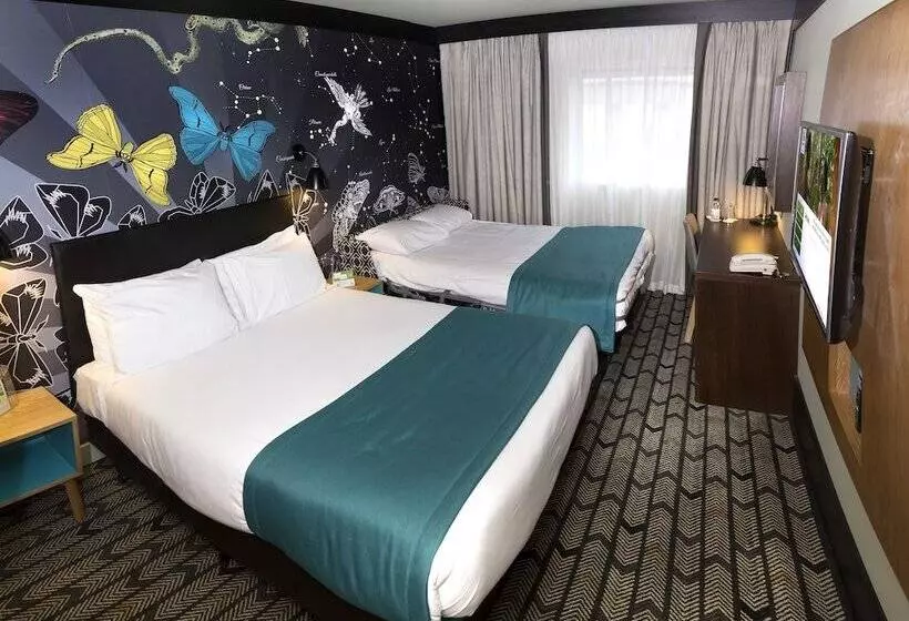プレミアムルーム, Holiday Inn Salisbury   Stonehenge, An Ihg