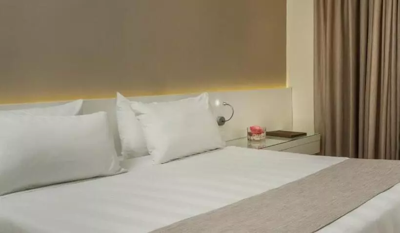 سوئیت جونیور دولوکس با چشم‌انداز باغ, Lindos Village Resort & Spa Adults Only