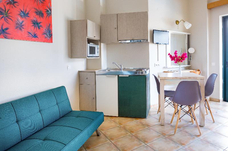 חדר סטודיו סטנדרד, Nireas