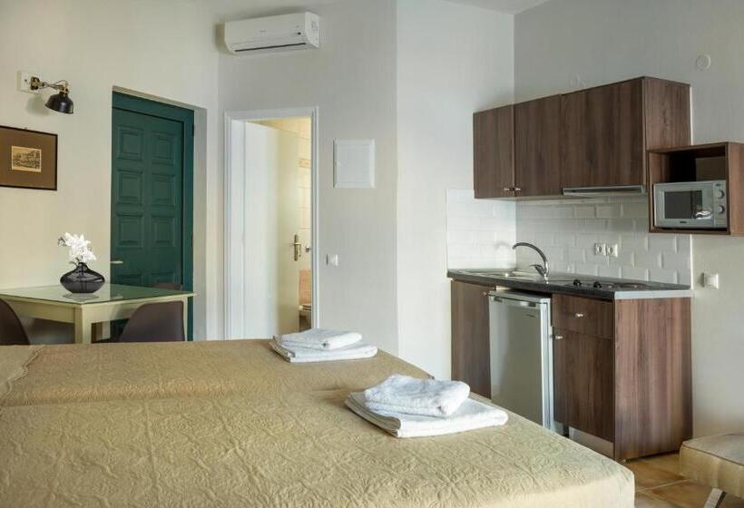 דירת חדר סופריור, Nireas