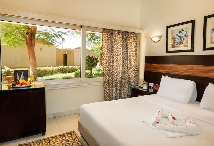 Номер Стандарт Вид на Сад, Obelisk Nile Hotel Aswan