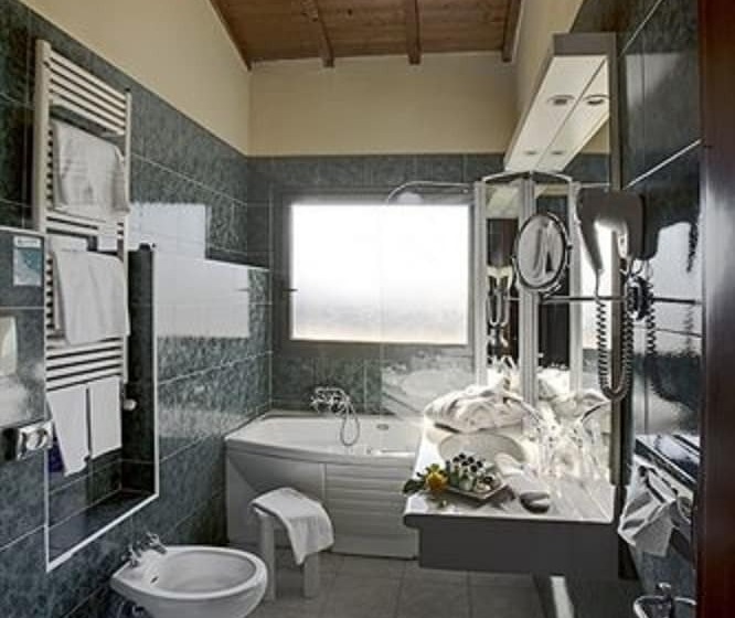 غرفة قياسية ثلاثية, Orologio