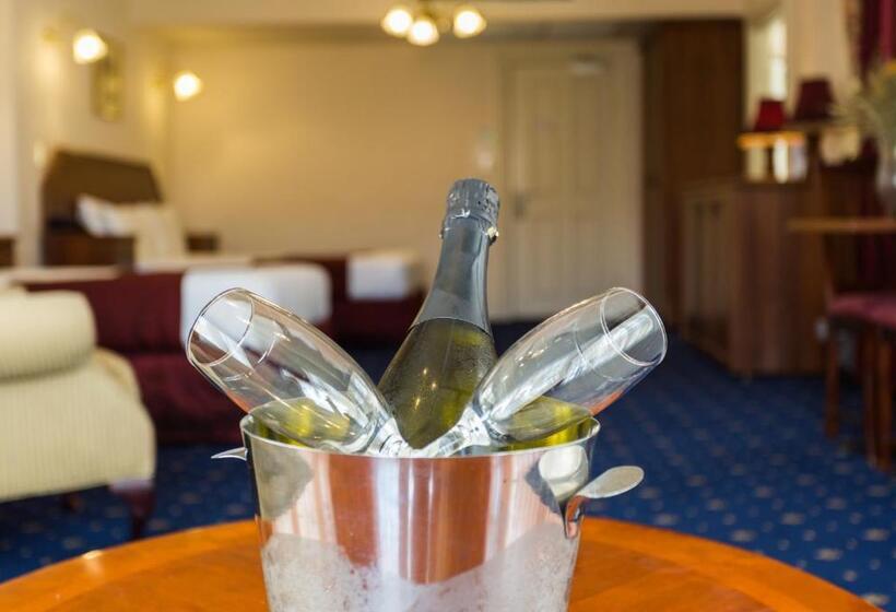 סוויטה מלכותית, Palais Royale