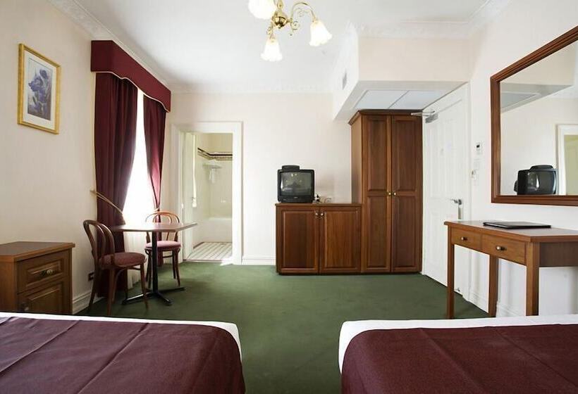 סוויטה מלכותית, Palais Royale