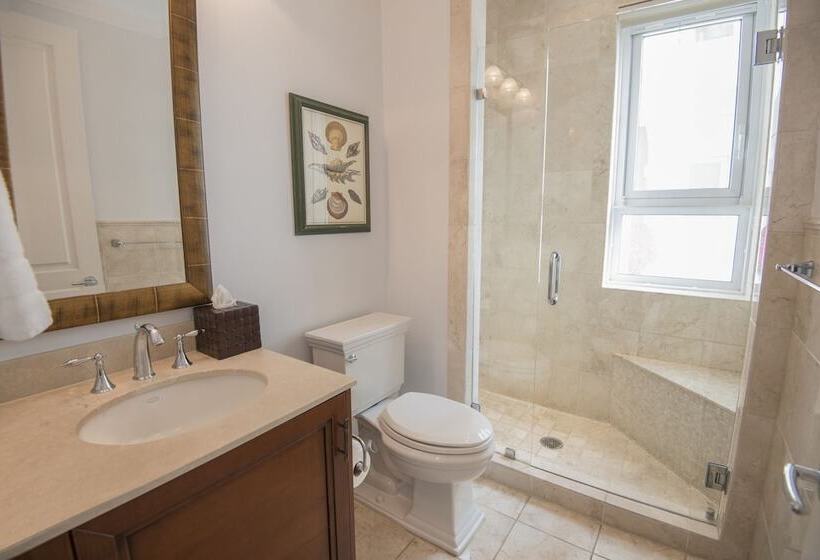 سوئیت جونیور با چشمانداز, Seven Stars Resort & Spa