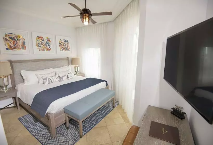سوئیت جونیور با چشمانداز, Seven Stars Resort & Spa