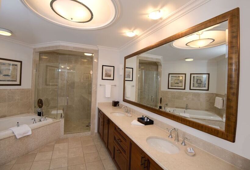 سوییت با چشمانداز دریا, Seven Stars Resort & Spa