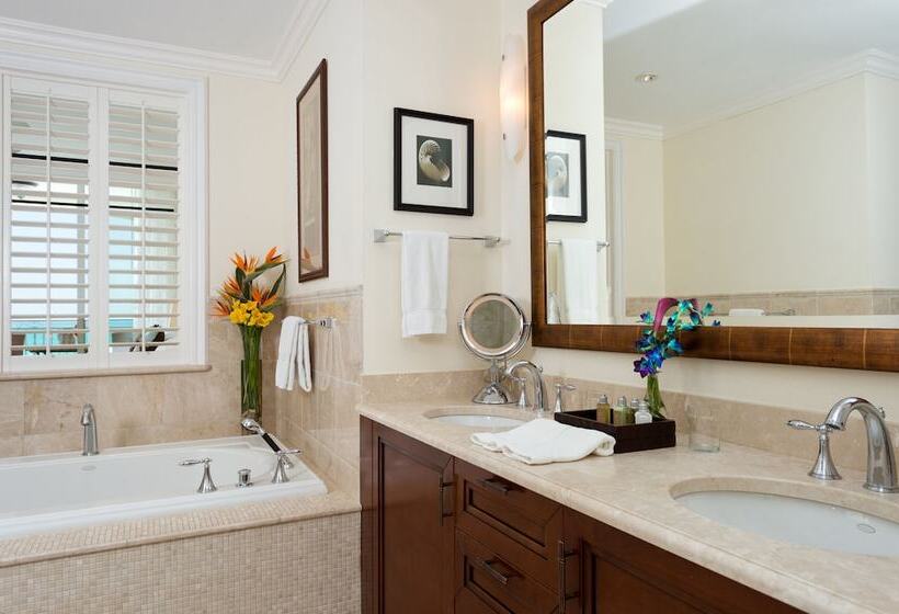 سوییت جونیور با چشمانداز دریا, Seven Stars Resort & Spa