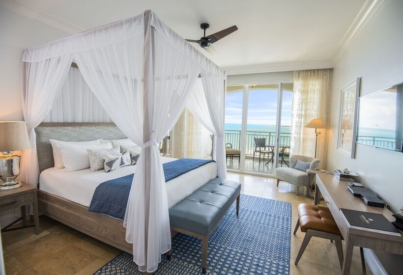 سوییت جونیور با چشمانداز دریا, Seven Stars Resort & Spa