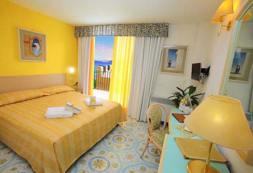 サイドオーシャンビュースタンダードルーム, Solemare Beach & Beauty Spa