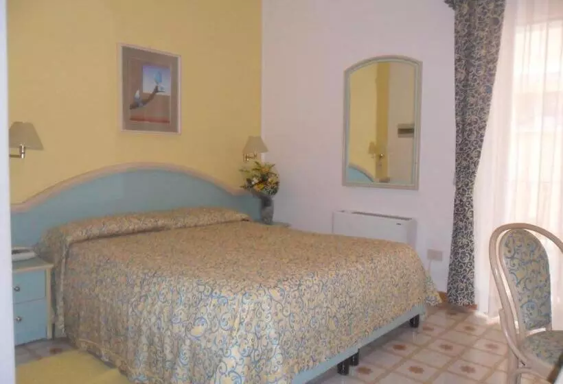 اتاق استاندارد سه نفره, Solemare Beach & Beauty Spa