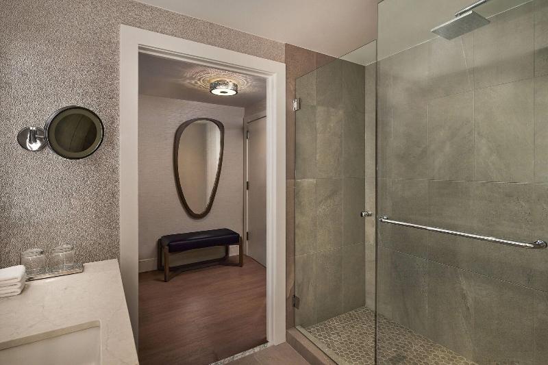 غرفة قياسية سرير كينج, The Westin Bellevue