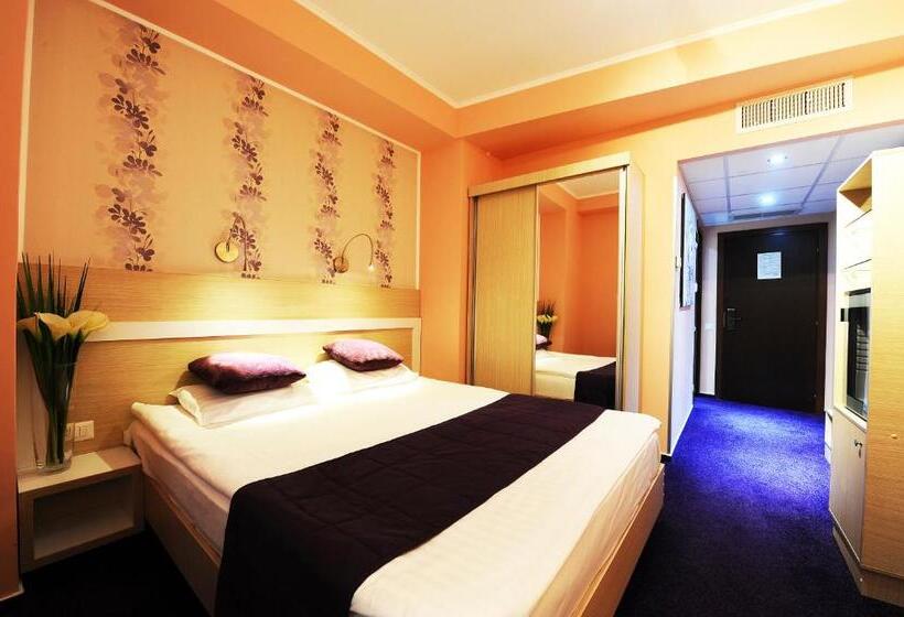 اتاق استاندارد, Trianon