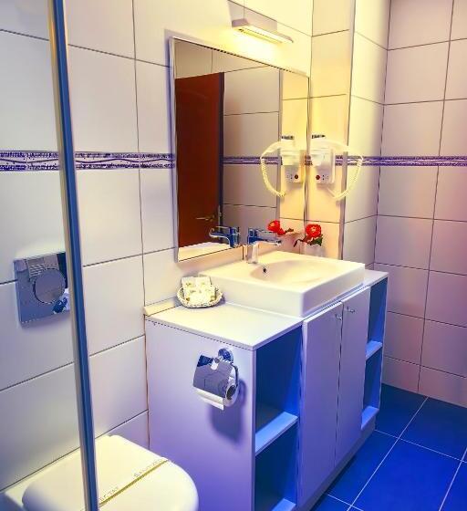 اتاق سوپریور, Trianon