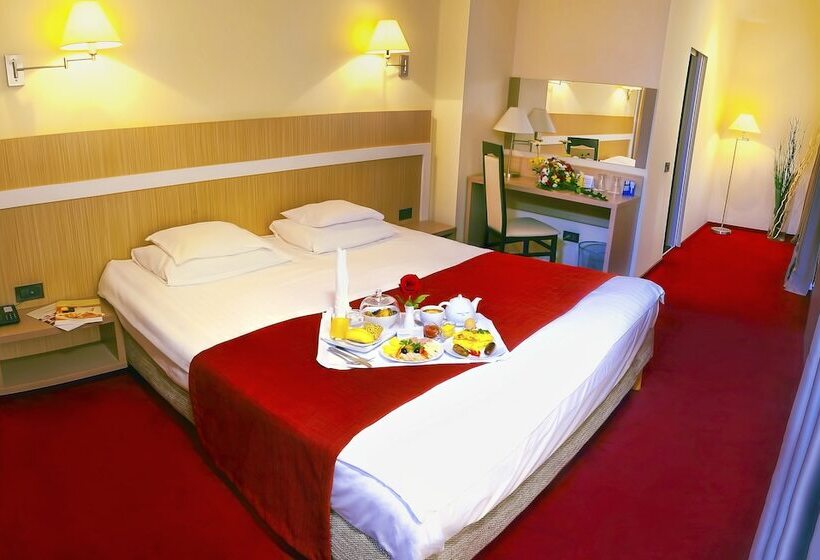 اتاق سوپریور, Trianon