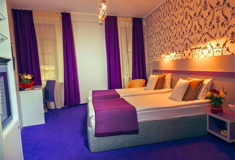 اتاق استاندارد, Trianon