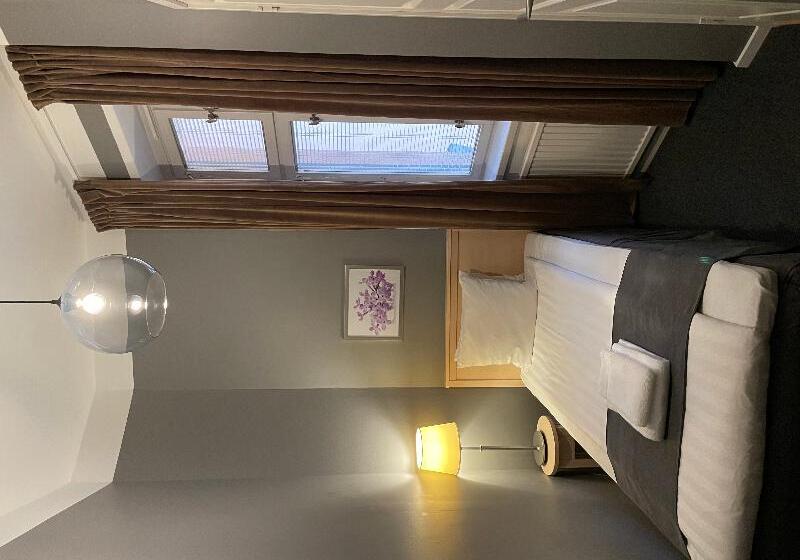 スタンダードシングルルーム, Unique