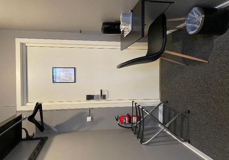 غرفة قياسية فردية, Unique