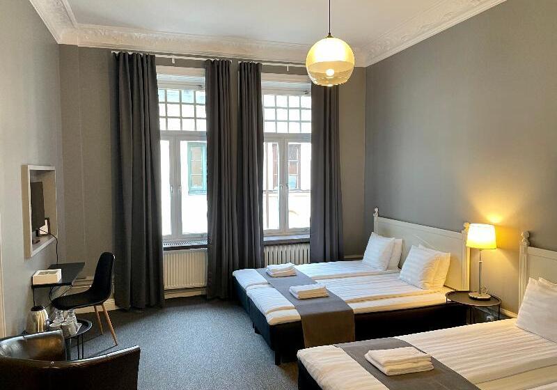 غرفة عائلية, Unique