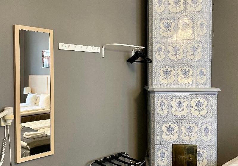 غرفة عائلية, Unique