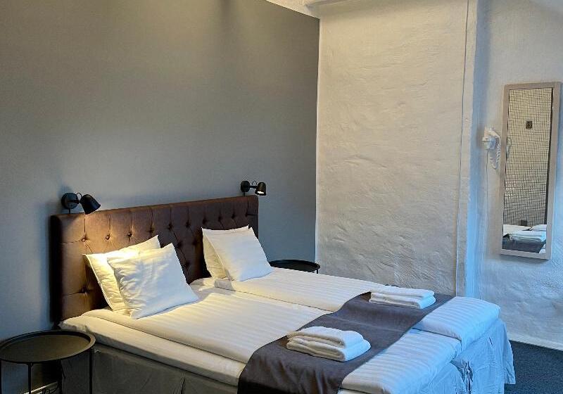 غرفة سوبيريور, Unique