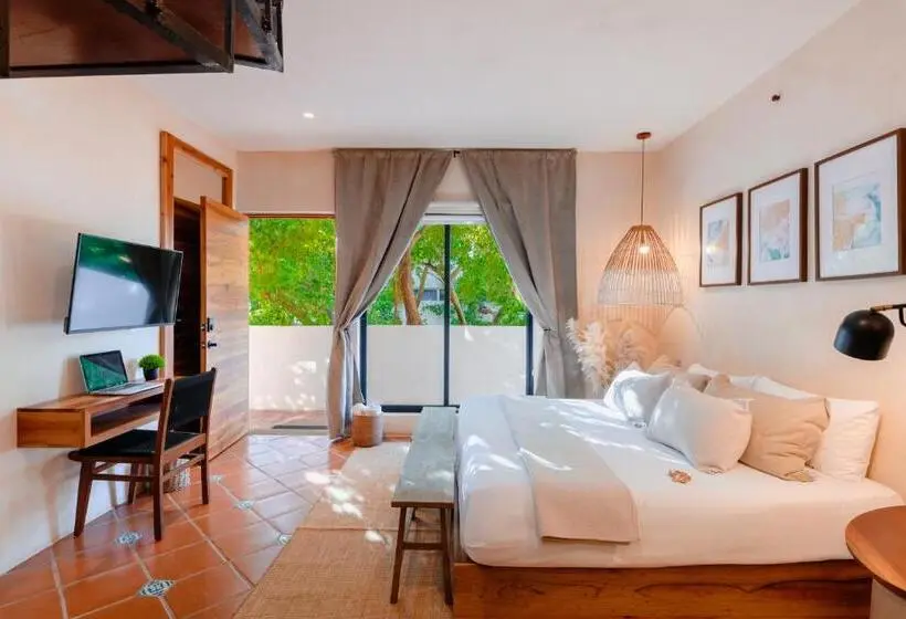 キングサイズベッドのスタンダードルーム, Malish Hotel & Spa Luxury Edition