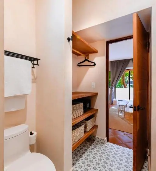 キングサイズベッドのスタンダードルーム, Malish Hotel & Spa Luxury Edition