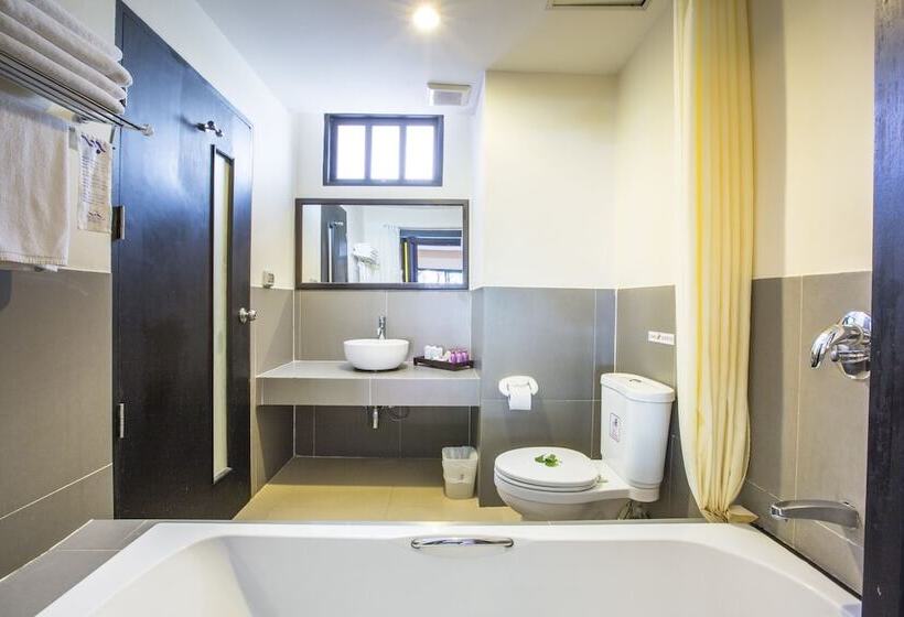 디럭스 룸, Phuvaree Resort