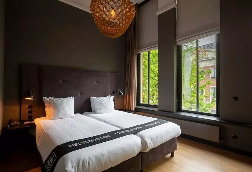 اتاق راحتی, Post Plaza Hotel & Grand Café