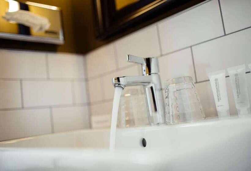 غرفة كومفورت, Post Plaza Hotel & Grand Café