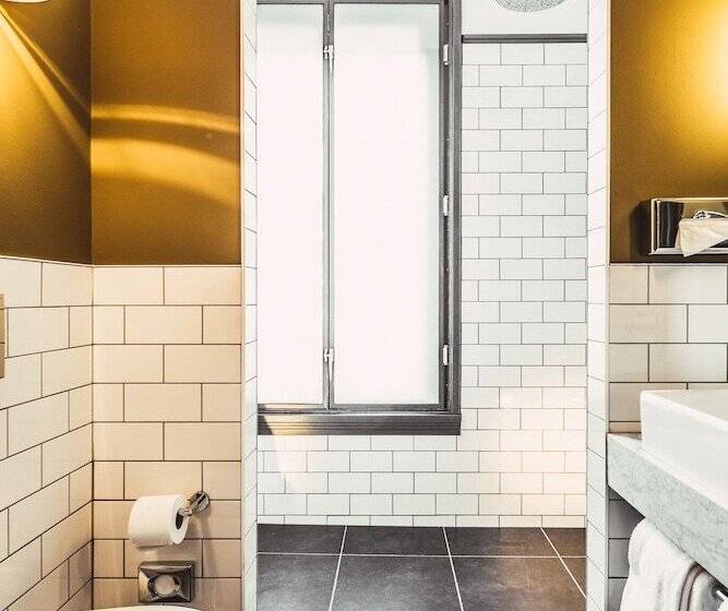 Номер Deluxe, Post Plaza Hotel & Grand Café