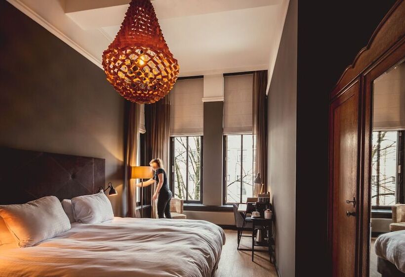 غرفة ديلوكس, Post Plaza Hotel & Grand Café