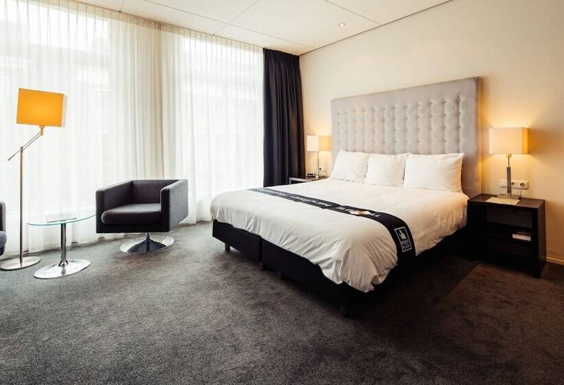 غرفة ديلوكس, Post Plaza Hotel & Grand Café