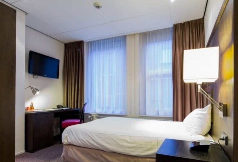 غرفة قياسية فردية, Post Plaza Hotel & Grand Café