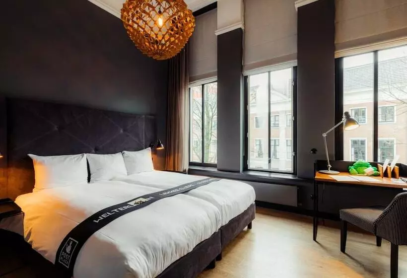 اتاق راحتی, Post Plaza Hotel & Grand Café