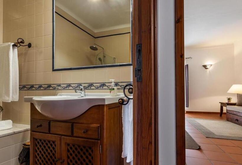 اتاق پرمیوم, Vila Planicie