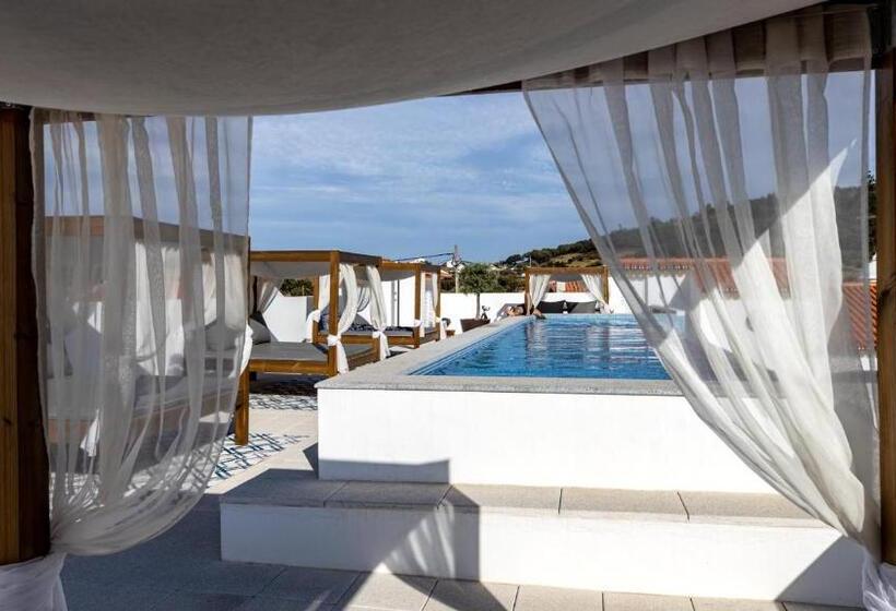 استودیوی لوکس, Vila Planicie