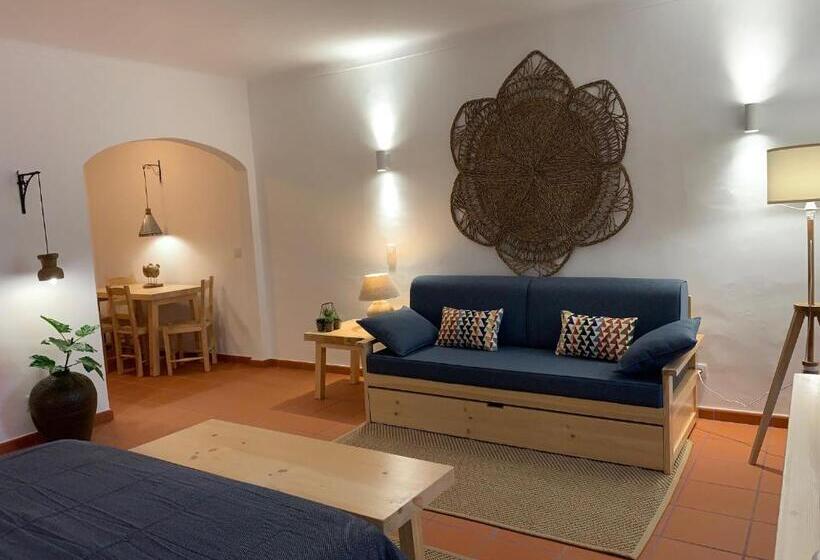 استودیوی لوکس, Vila Planicie