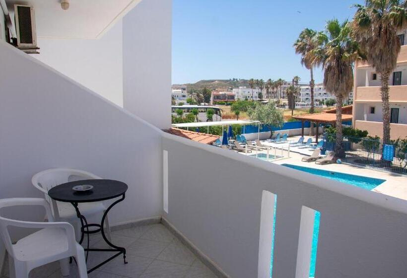 Апартаменты 2 Спальни, Harriets Apartments