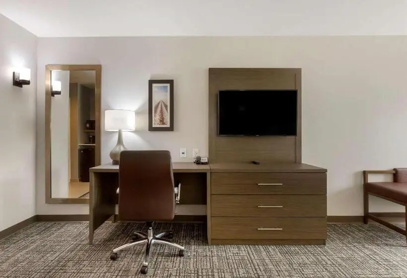 キングサイズベッドのスイートルーム, Comfort Inn Jonesboro Central