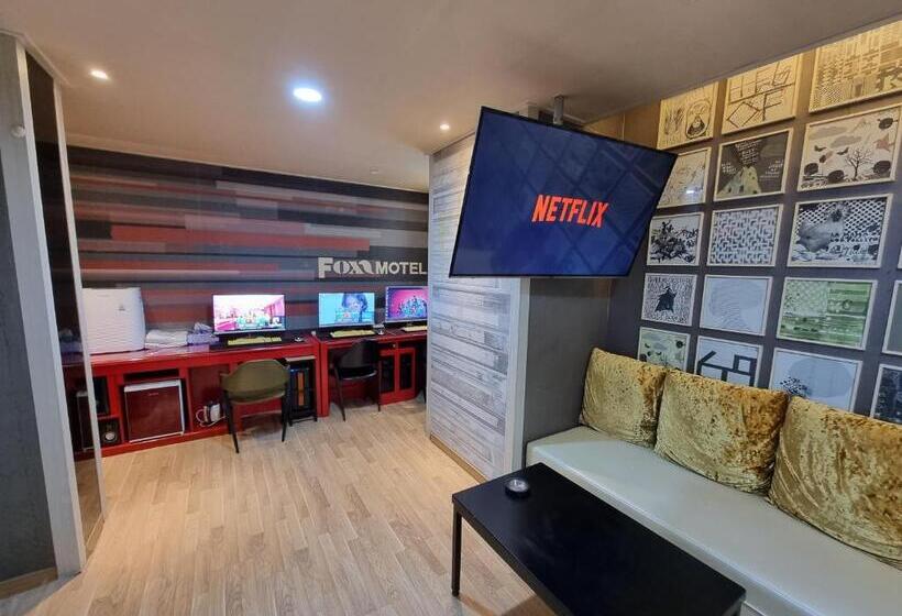 Трехместный Номер Deluxe, Fox Motel