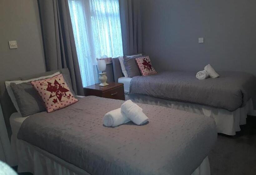 デラックスルーム, Newton House