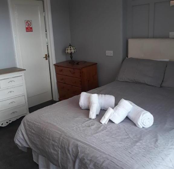 スタンダードルーム, Newton House