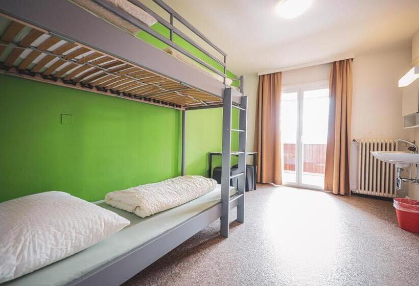 バス共有のスタンダードルーム, Arosa Mountain Lodge