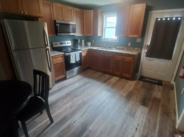 كابينة, Lazy Dayz Resort