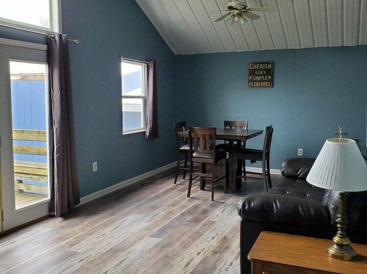 كابينة, Lazy Dayz Resort