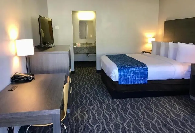 キングサイズベッドのデラックススイート, Travelodge Inn & Suites By Wyndham Missoula University Park