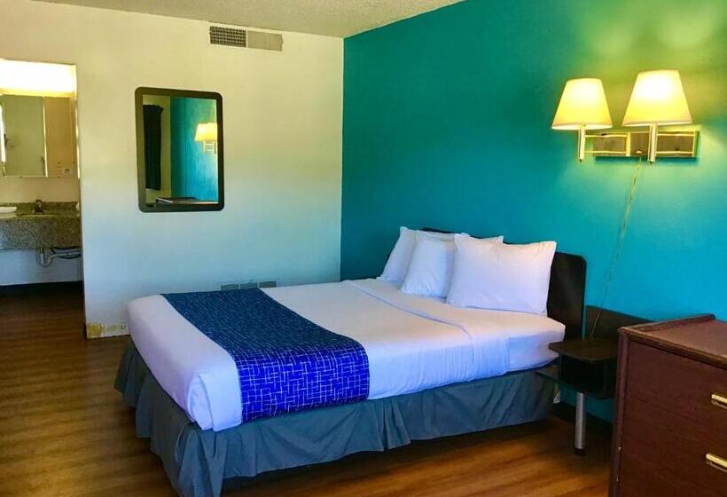 Номер Стандарт, Travelodge Inn & Suites By Wyndham Missoula University Park