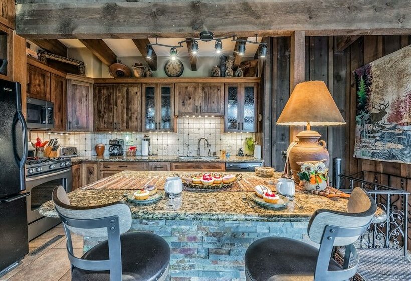 오두막, Neeley Mountain House